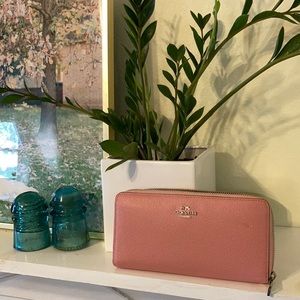 Coach Slim Accordian Zip Leather Wallet